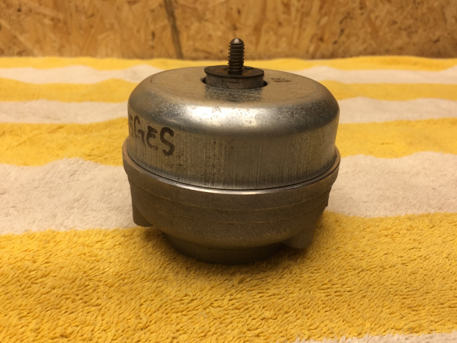 833697 10884507 Whirlpool Refrigerator Condenser Fan Motor