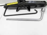 Toyota Avensis T25 06-08 Wagenheber Toyota Avensis T25 06-08 02.02.2006 0911105030 09111-05010 gebraucht Vorschau 6