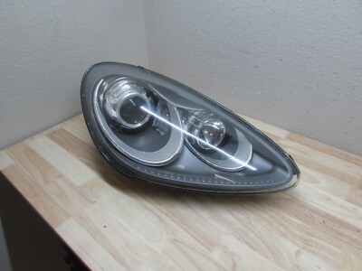 2010 - 2013 PORSCHE CAYENNE XENON HID OEM FACTORY RIGHT PASSENGER HEADLIGHT E1