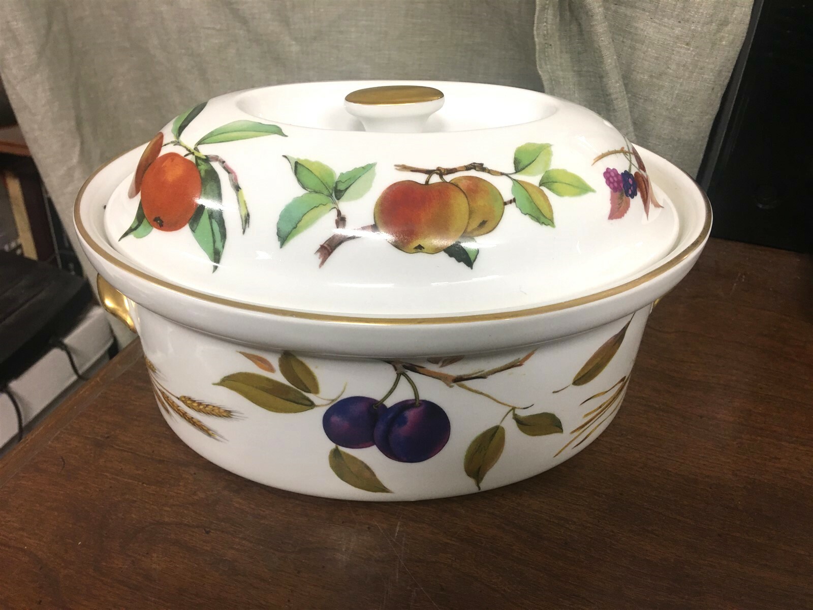  Worcester - 英国王室御用達  WORCESTER イーブシャム　ヴェール　両手鍋 Royal Worcester Evesham Gold 2 Quart Oval Covered Casserole