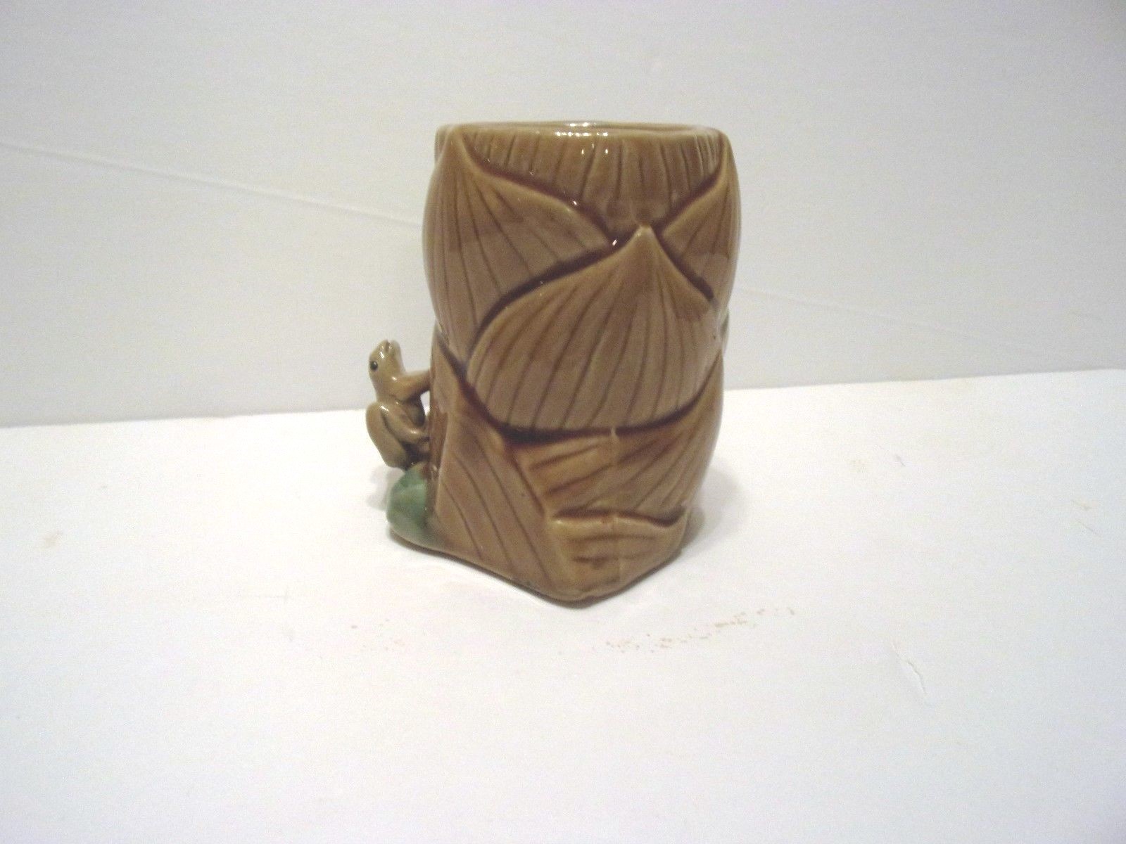 VINTAGE? MAJOLICA STYLE POTTERY VASE