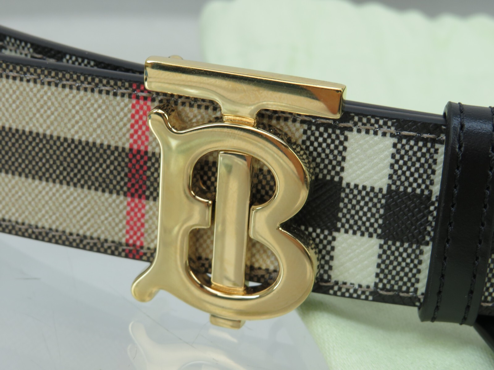 $510 BURBERRY TB 30 BEIGE CHECK BLACK LEATHER REVERSIBLE $510 BURBERRY TB 30 BEIGE CHECK BLACK LEATHER REVERSIBLE