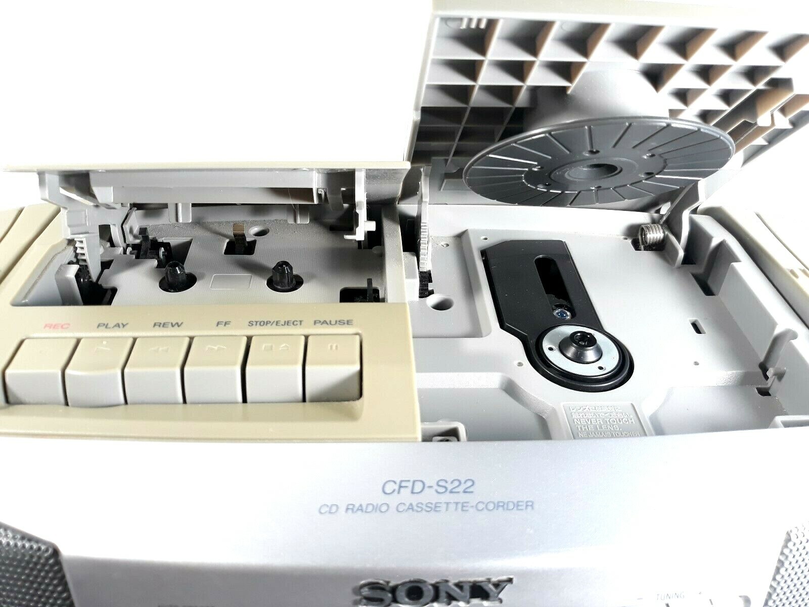 Sony Boom Box CFD-S22 CD Radio Cassette-Corder Mega Bass Port
