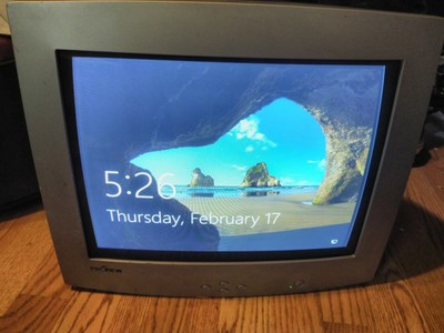 PROVIEW EF-772NS PRO-735 17'' CRT  1024 X 768 VGA GAMING MONITOR Sept 2002