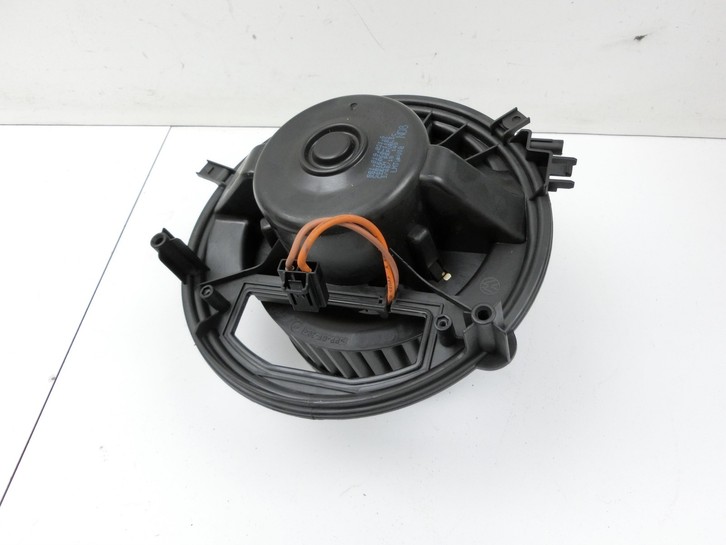 Skoda Octavia III 5E 12-17 Gebläsemotor Lüftermotor Heizungsgebläse Skoda Octavia III 5E 12-17 04.12.2018... Bild 2
