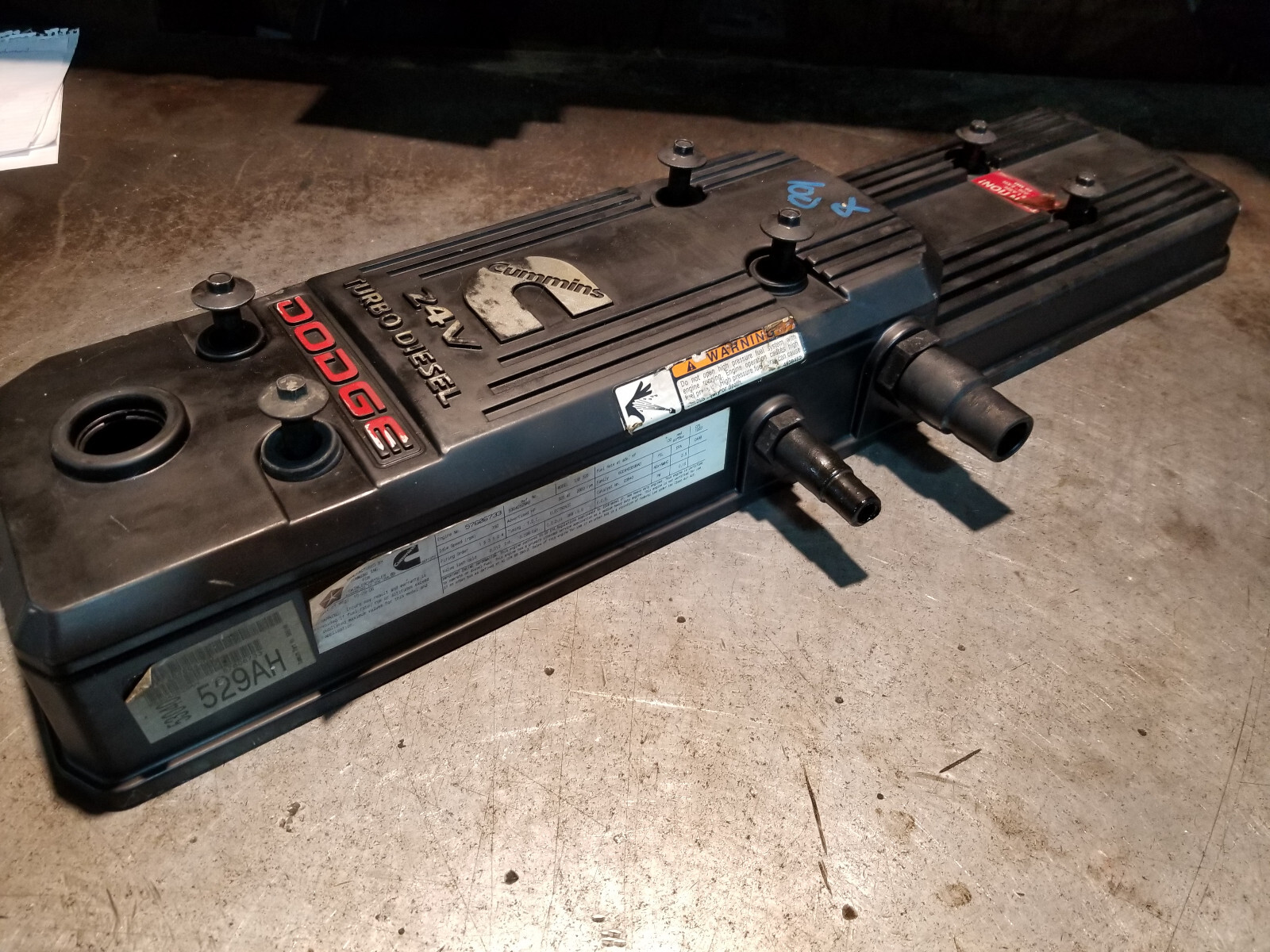 Dodge Ram 5.9L Cummins USED VALVE COVER ASSEMBLY 2005-07 4931453 4931454 REV01 - Picture 6 of 11