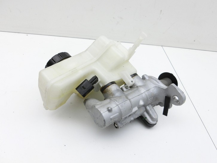 Skoda Kamiq NW4 19-23 Hauptbremszylinder Bremszylinder Skoda Kamiq NW4 19-23 27.02.2024 1S0611019A 5Q1614019M gebraucht Vorschau 4