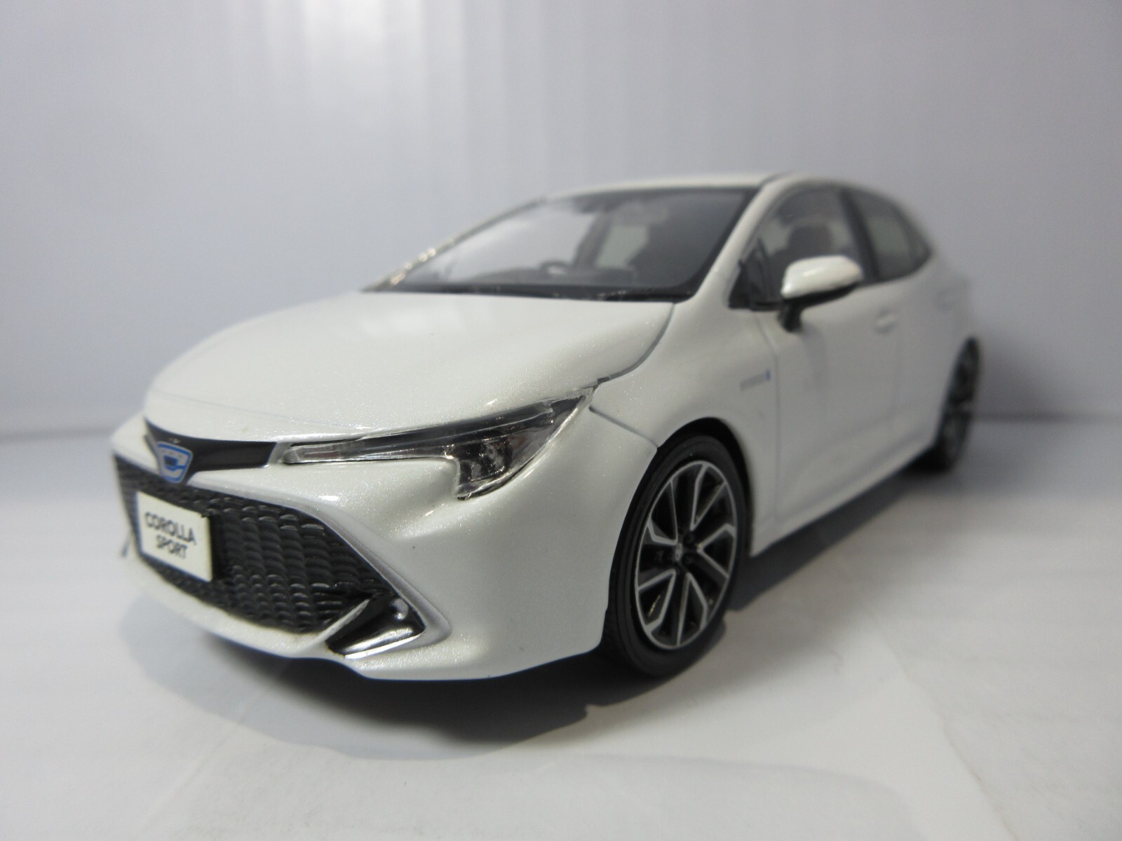 ヨネザワトイズ ミニカー  トヨタCOROLLA 30 GSL Yonezawa Diapet Toyota Corolla 30 1600GSL 1/40 Scale Unused