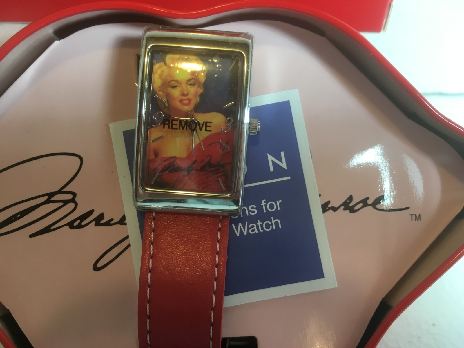 Marilyn Monroe Wrist Watch WORKS GREAT LADIES RED WATCH