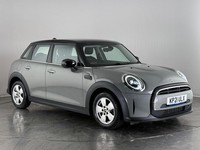 2021 MINI Hatch 1.5 Cooper Classic Steptronic Euro 6 (s/s) 5dr HATCHBACK Petrol 