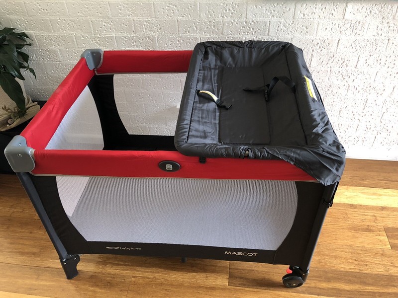 mascot 3 in 1 portable cot