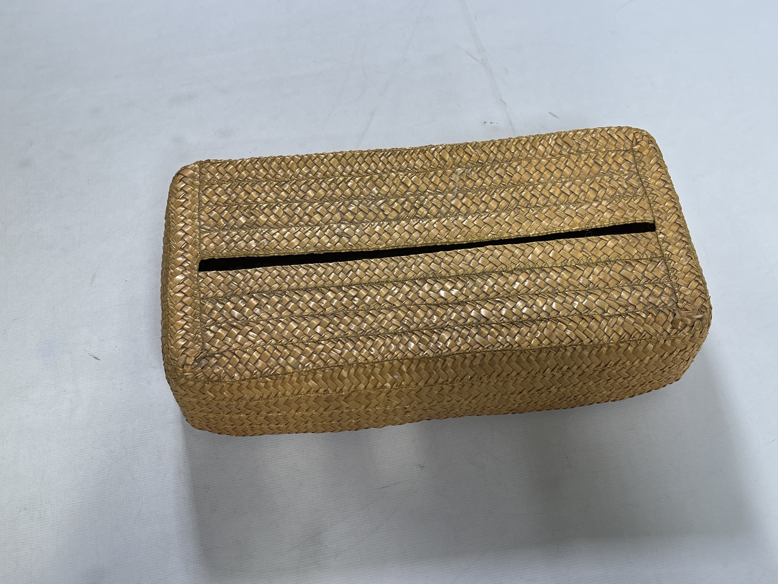 Tan Woven Basket Flat Tissue Box Holder EUC - Picture 1 of 4