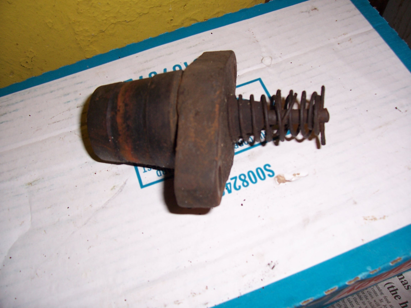 Monitor VJ 1 1/4 HP Valve Cage Complete Hit Miss Flywheel Gas Engine Water Pump