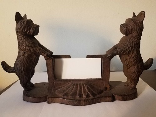 UNIQUE VINTAGE SOLID CAST IRON STANDING BUSINESS CARD HOLDER WITH DOGS