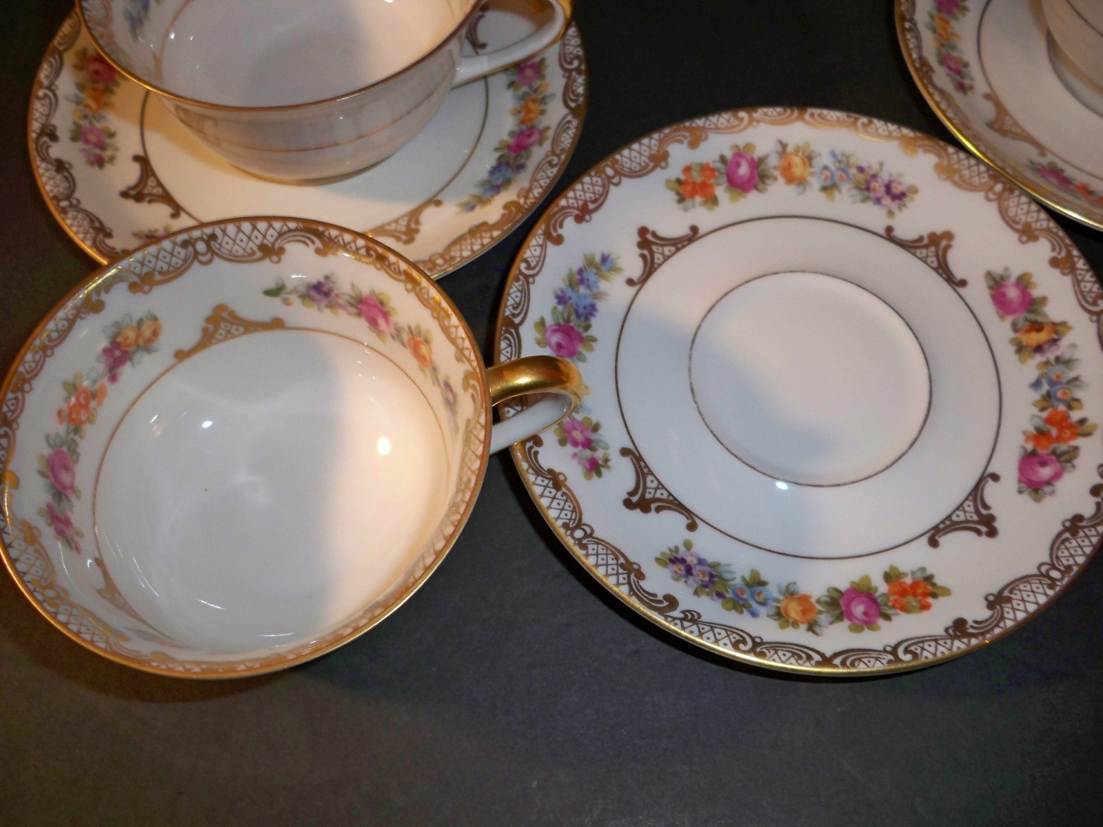 5  ROYAL BAYREUTH ROB41 CUP AND SAUCER SETS FLORAL WITH GOLDTONE ACCENTS