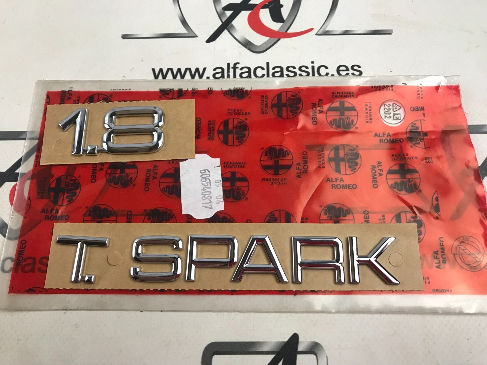 Emblem Alpha Version Alfa Romeo Alfa 75 1st Series 