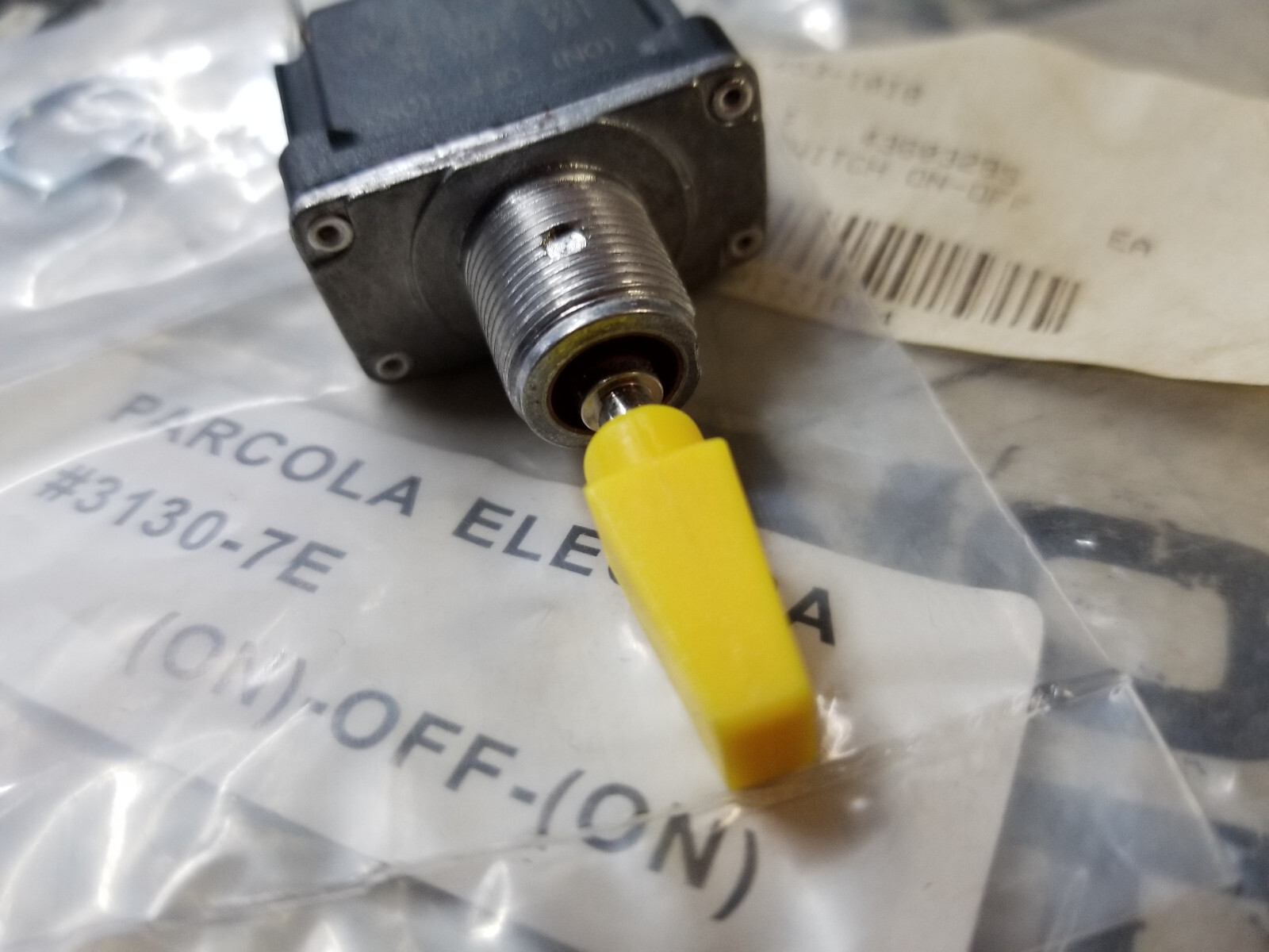 JLG Toggel Switch 43603285 - Picture 2 of 6