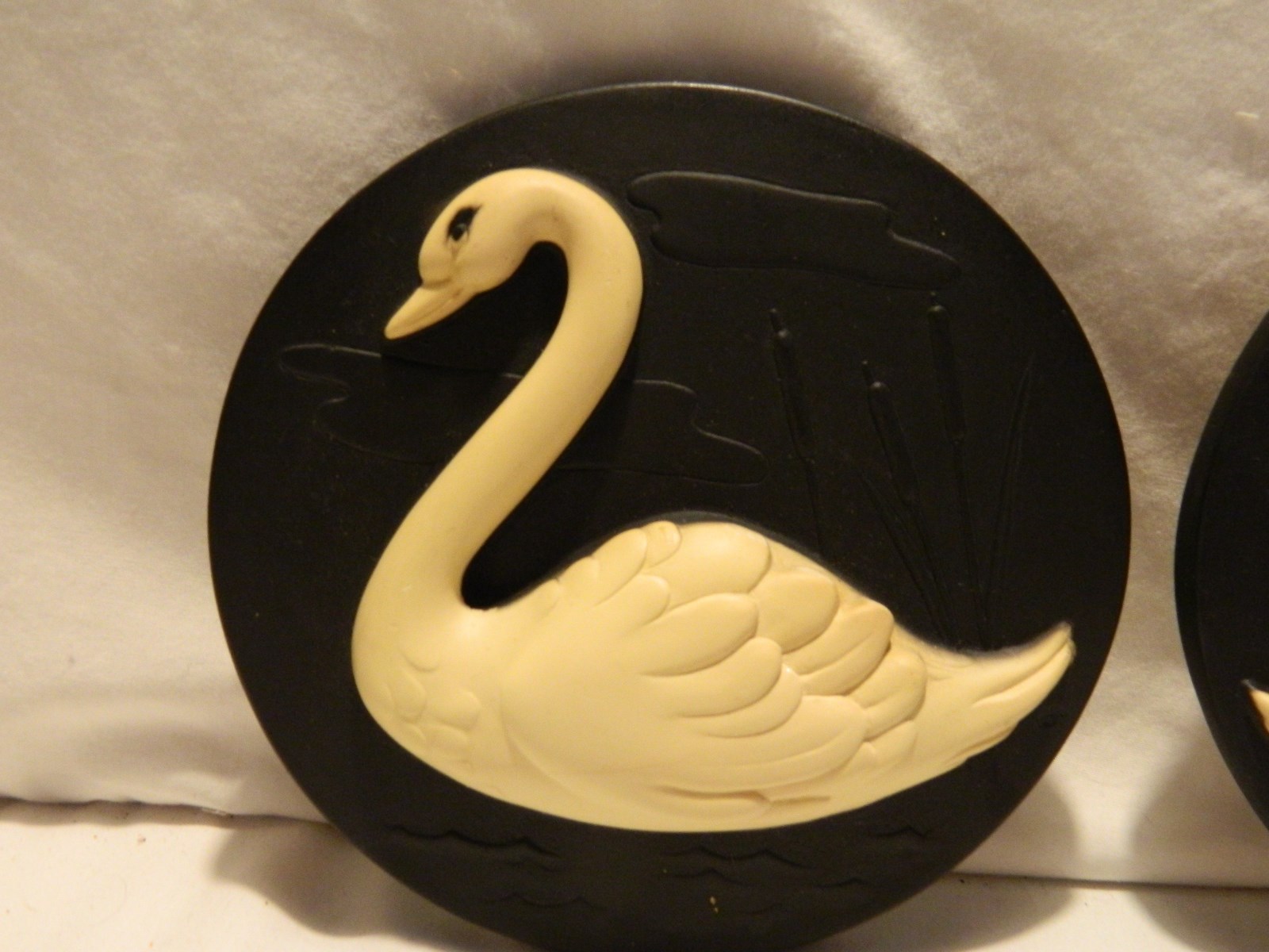 2 1958 MILLER STUDIO ROUND CHALKWARE BLACK & WHITE SWAN WALL PLAQUES
