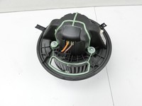 BMW E87 1er 116i 04-07 Gebläsemotor Lüftermotor Heizungsgebläse BMW E87 1er 116i 04-07 28.09.2005 9227670... Vorschau 4