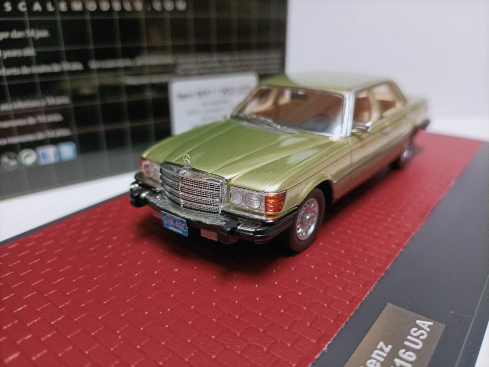 Mercedes-Benz Typ W116 ミニカー1/43黒 Mercedes-Benz Typ W116 ミニカー1/43黒 - メルカリ