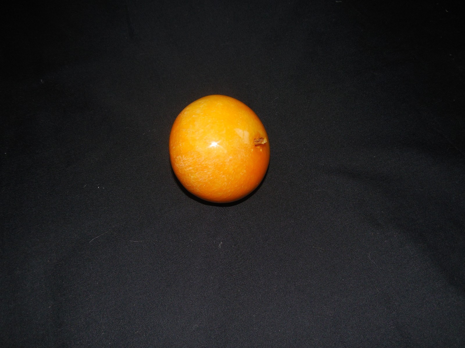 VINTAGE HIGH GLOSS ALABASTER STONE TANGERINE FRUIT