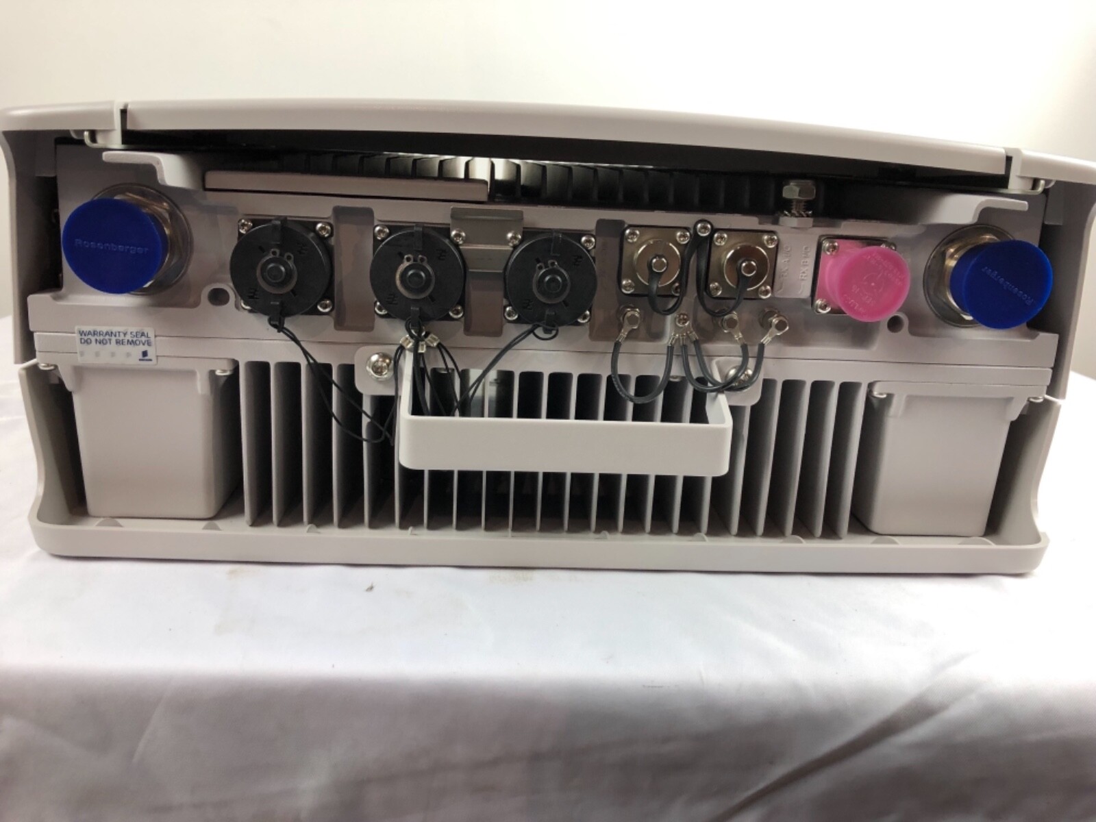 KRC161 241-1 ERICSSON RADIO remote radio unit 700mhz 60w (RRUS 11/B12) FTBD