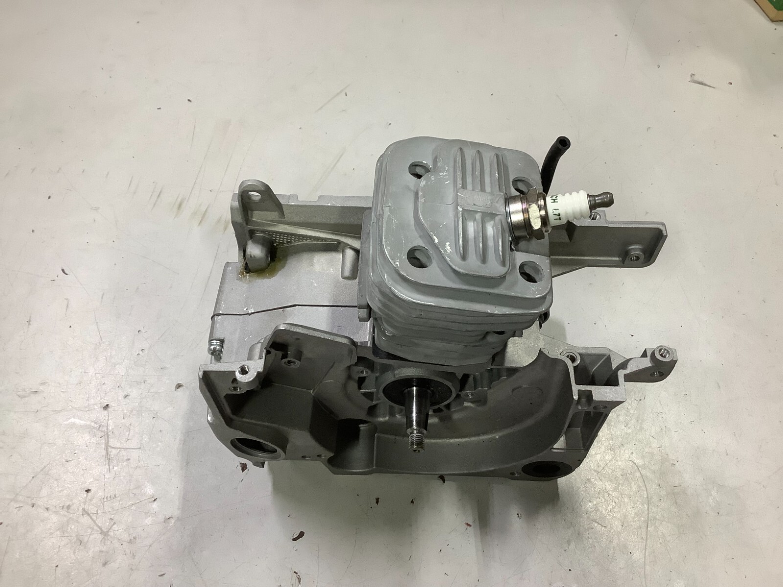 2点 専用 Amazon.com: Genuine Deutz 02938317 Repair Kit for TCD 2.2 L4