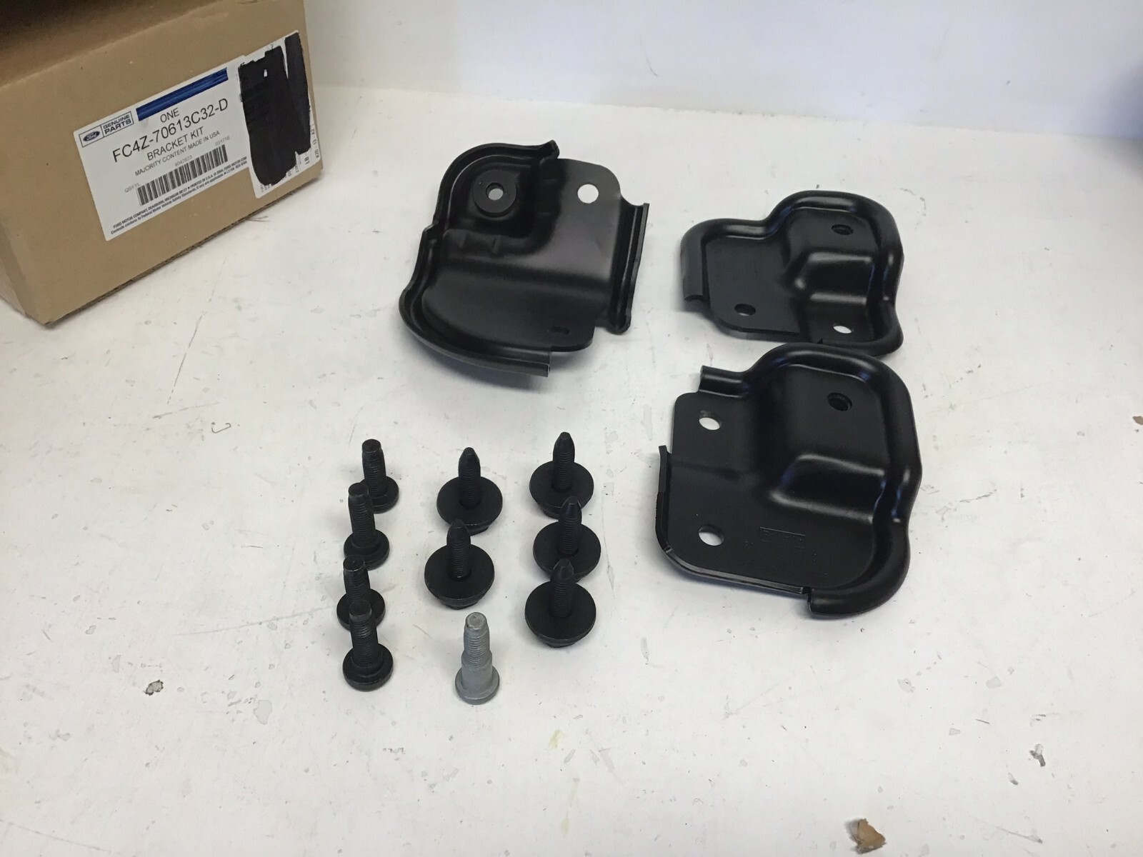 2015-2016 Ford F450 F550 Super Duty Seat Belt Anchor Bracket Kit FC4Z-70613C32-D