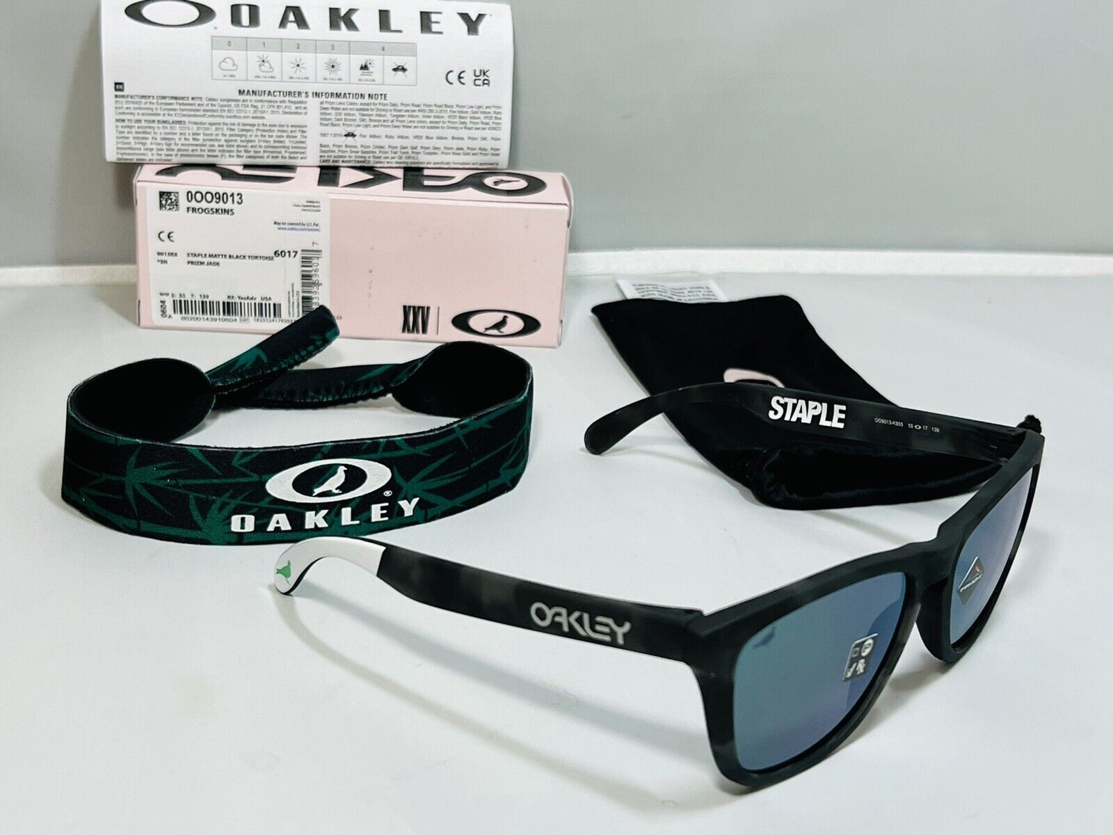 New Oakley Jeff Staple X Frogskins Sunglasses XXV Black New Oakley Jeff Staple X Frogskins Sunglasses XXV Black
