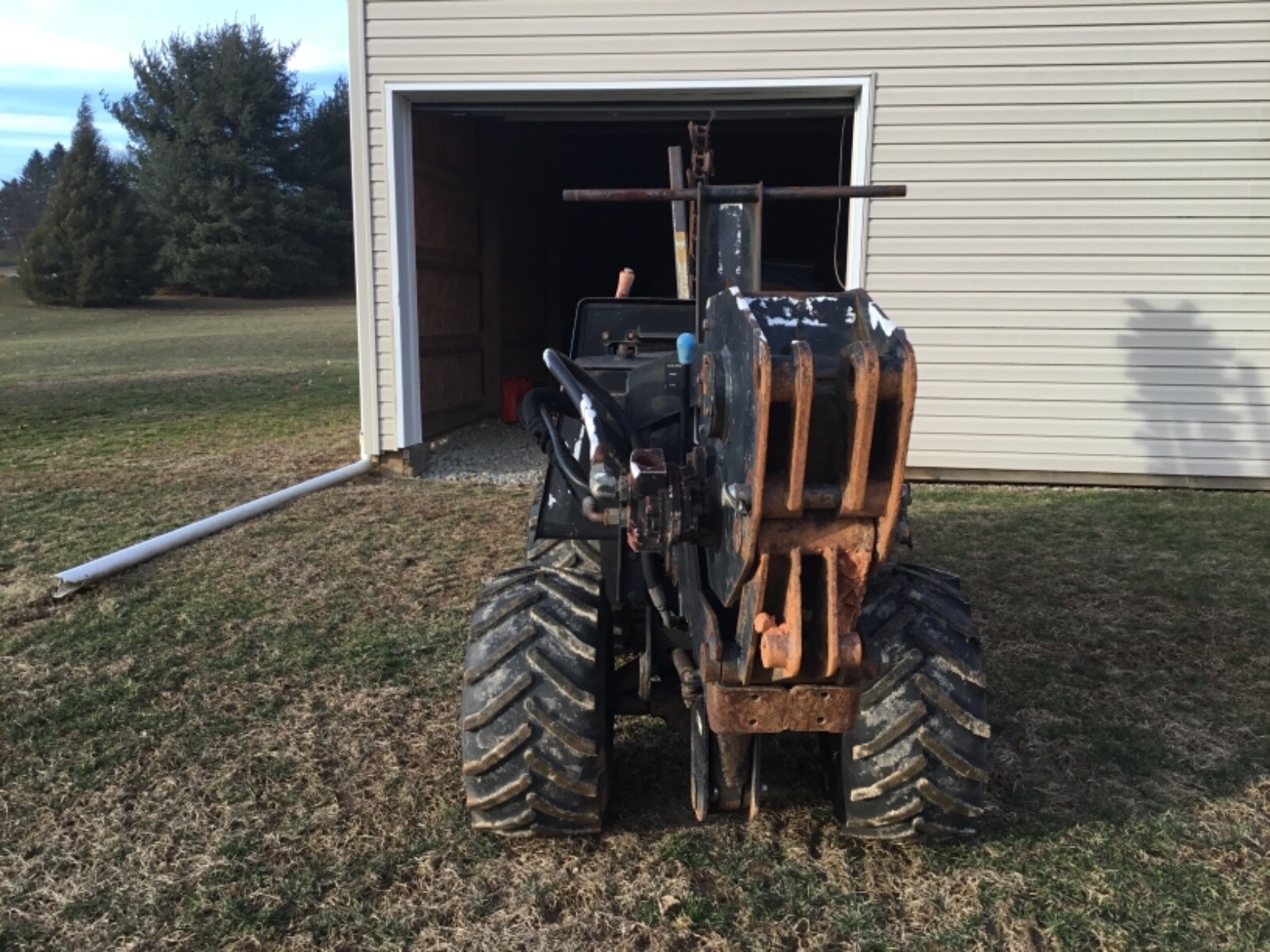 Ditch Witch 410 SX Trencher - Vibratory Plow