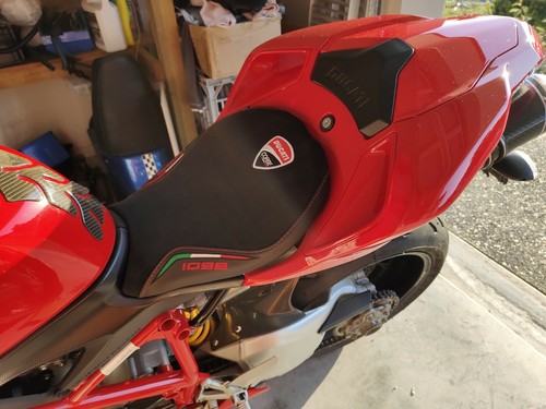 Ducati 748 916 996 998 Volcano design Seat cover Anti slip