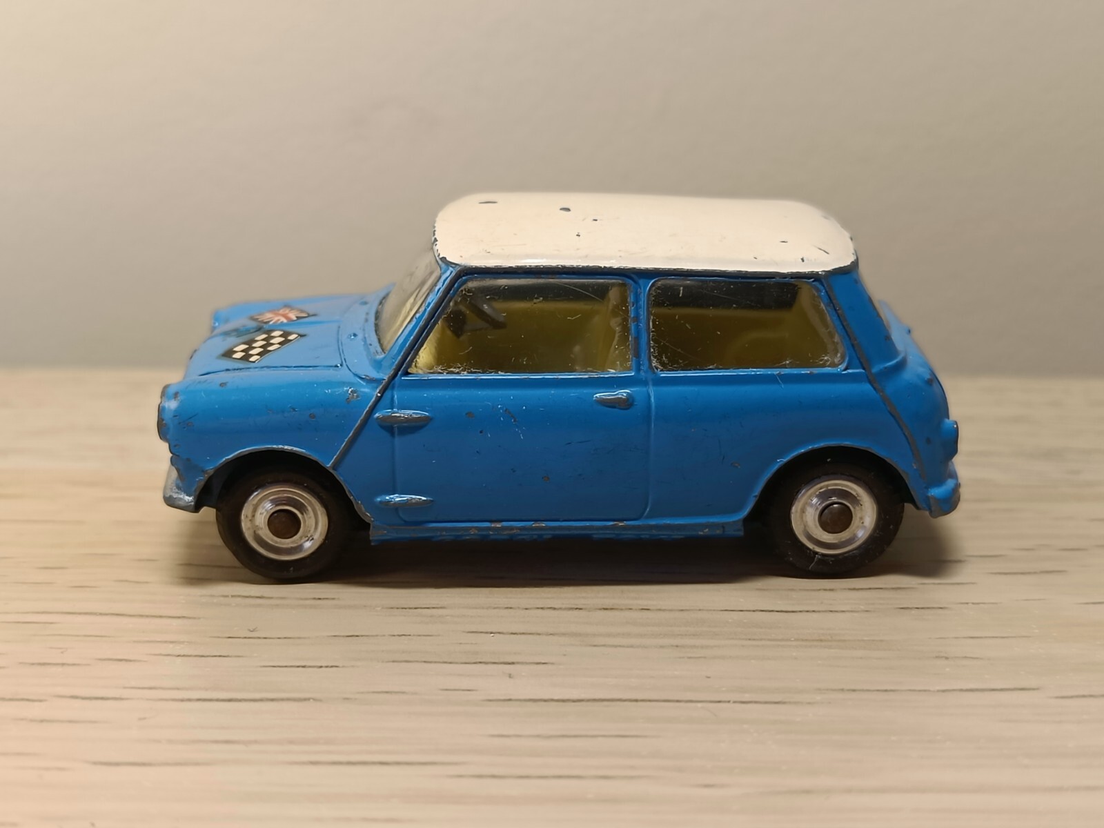 コーギー　Corgi Toys Morris Mini-Minor Corgi Toys 7.5cm Long Original Diecast 226 - Morris Mini
