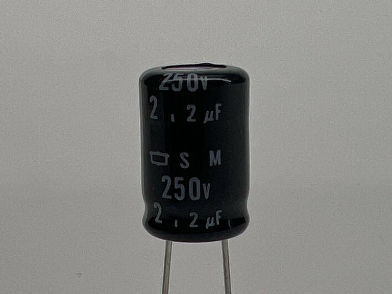 100pcs Nippon Chemi-Con KZE 680uf 16v 105C Radial Electrolytic Capacitor Low ESR 100pcs Nippon Chemi-Con KZE 680uf 16v 105C Radial Electrolytic Capacitor Low ESR