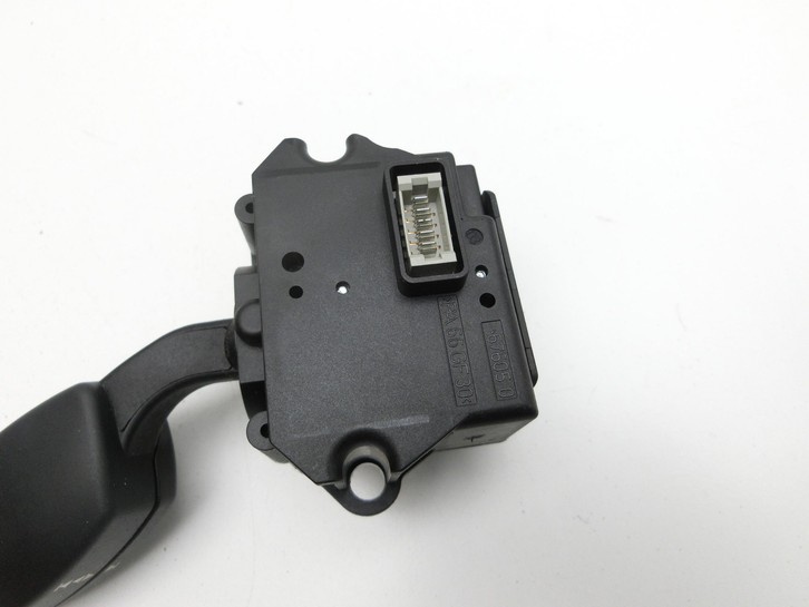 BMW 5er E61 LCI 07-10 Lenkstockschalter Tempomat Bedienung BMW 5er E61 LCI 07-10 30.06.2009 6976395 61316976395... Vorschau 4