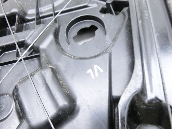 BMW F40 M135i 19-25 5T Fensterheber Türplatte Links Vorne BMW F40 M135i 19-25 16.03.2021 7465247 51337465247... Vorschau 6