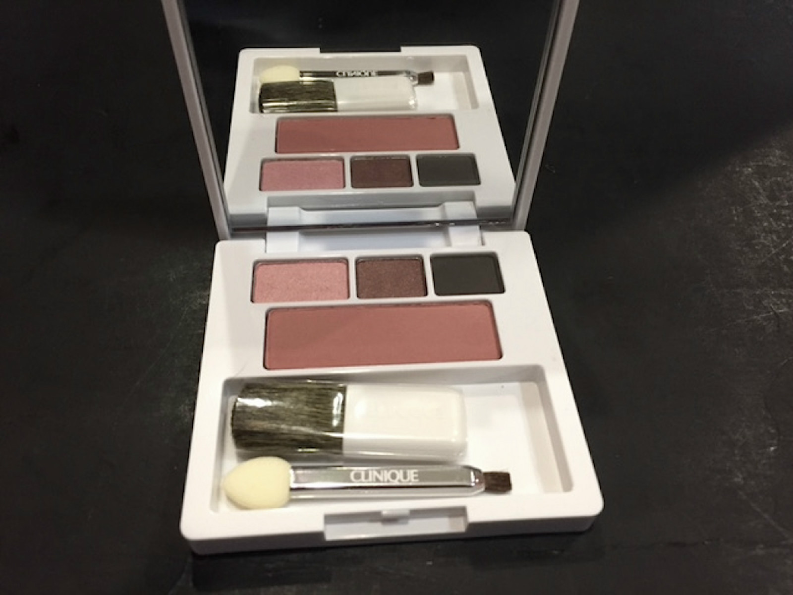 NEW CLINIQUE COLOUR SURGE EYE SHADOW TRIO AND BLUSHER IN MIRROR COMPACT