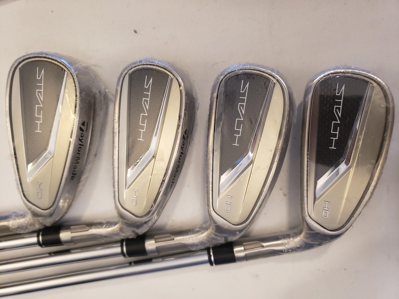 New TaylorMade Stealth HD Iron Set (5-PW, AW, SW) 8 Irons - KBS MAX MT 85 Stiff