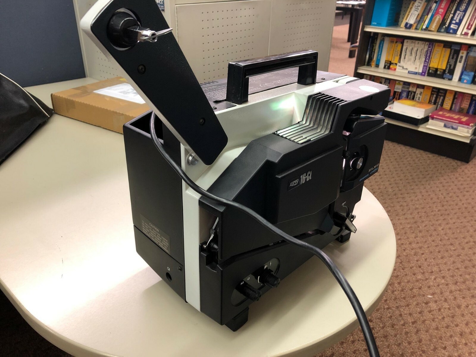 Elmo 16-CL MO Magnetic & Optical Channel Loading 16mm Film Projector Movie 16CL