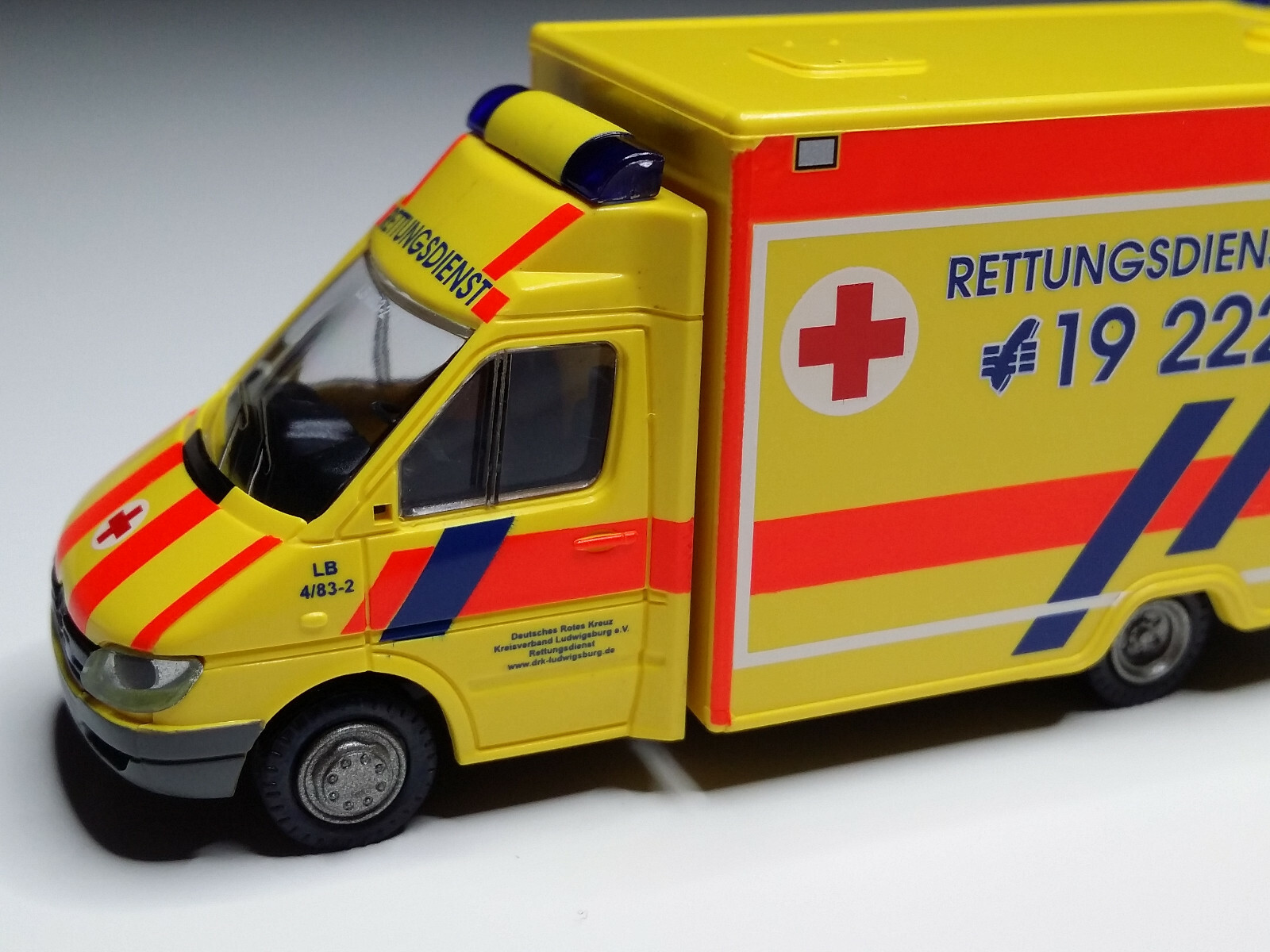 Rietze 61520 187 DRK Rettungsdienst Ludwigsburg Mercedes Benz 21-230784