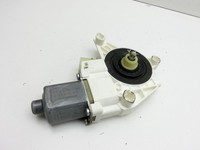 Mercedes S204 C180 09-14 Kombi Fensterhebermotor Links Vorne Mercedes S204 C180 09-14 01.06.2010 0130822503... Vorschau 2