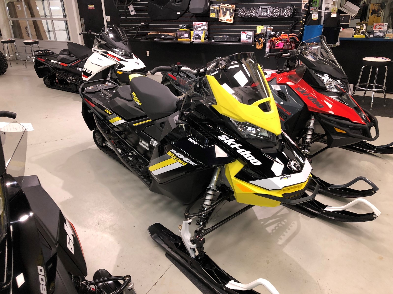 SKIDOO MXZ BLIZZARD 850 E-TEC E.S