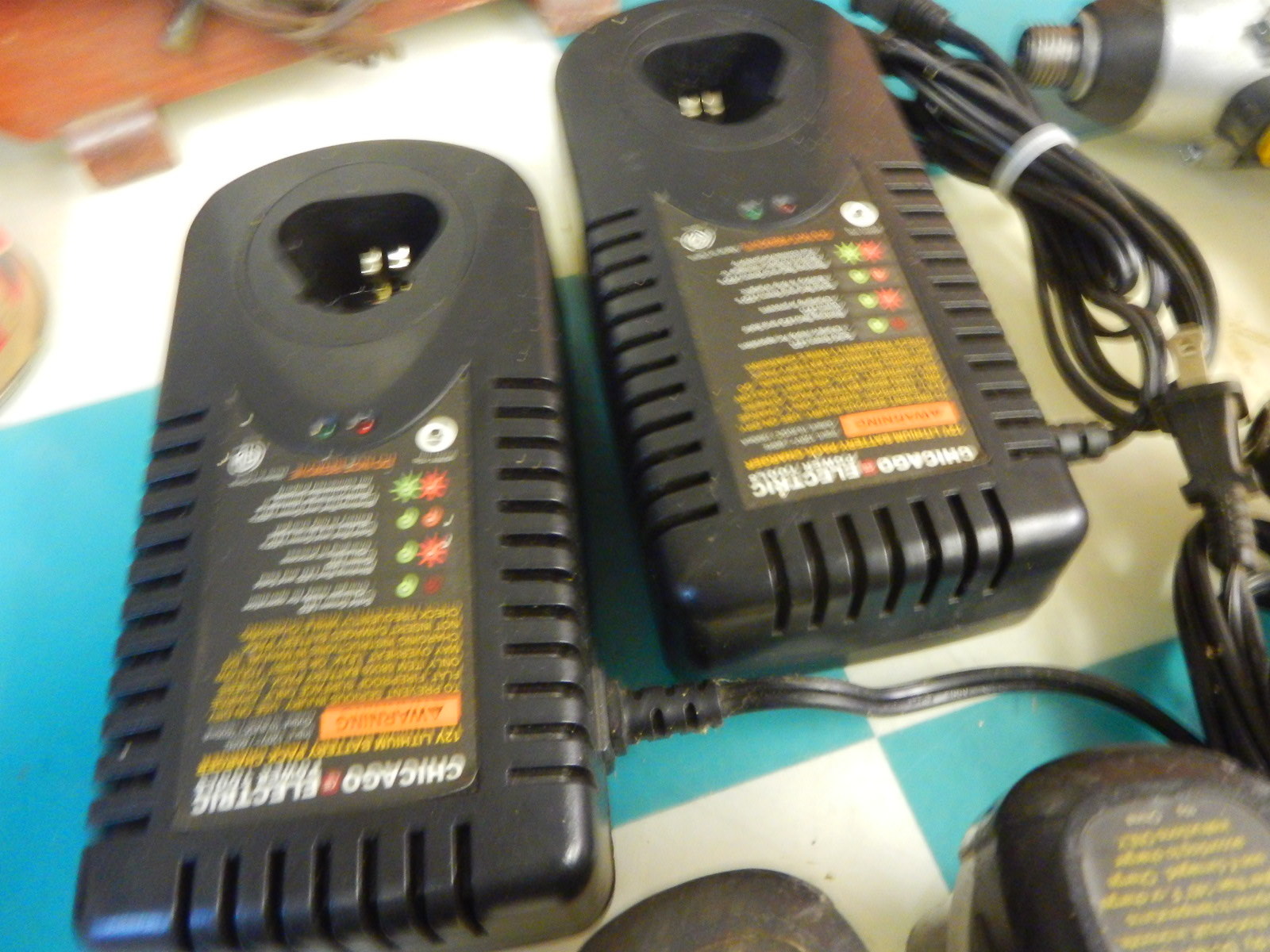 CHICAGO ELECTRIC 1 DRILL & 1 IMPACT DRIVER 2 CHARGES 4 BATTERIES 12V LITHIUM