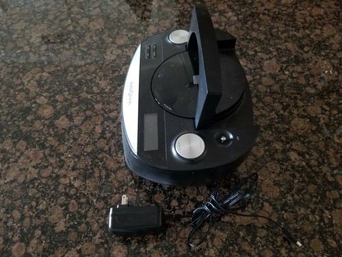 Insignia NS-BIPCD03 CD/CD-RW Playback/Radio/CD-R Playback Boombox w/ A/C Charger