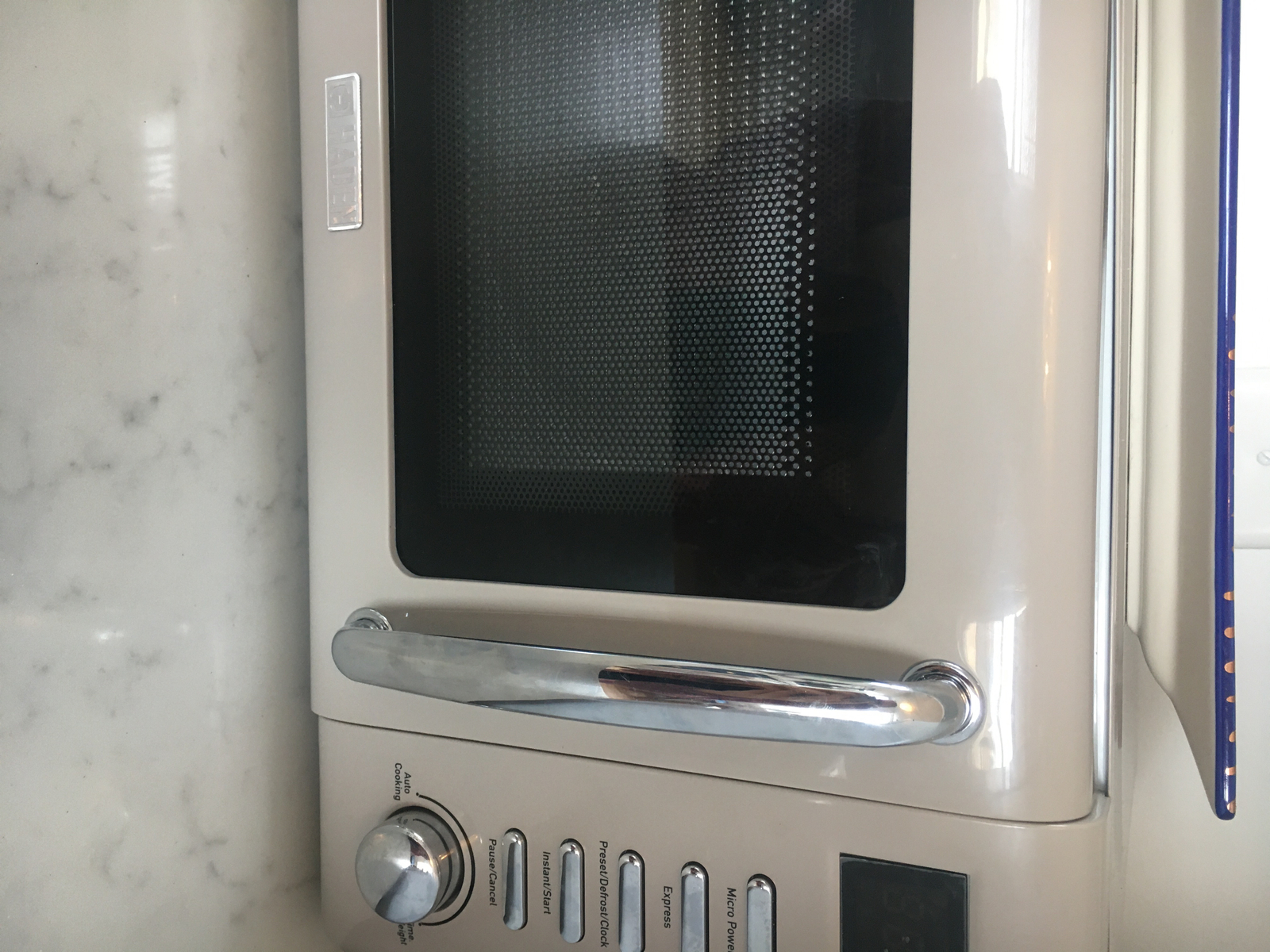 Haden 75030 0.7 Cubic Foot/20 L 700W Cotswold Vintage Retro
