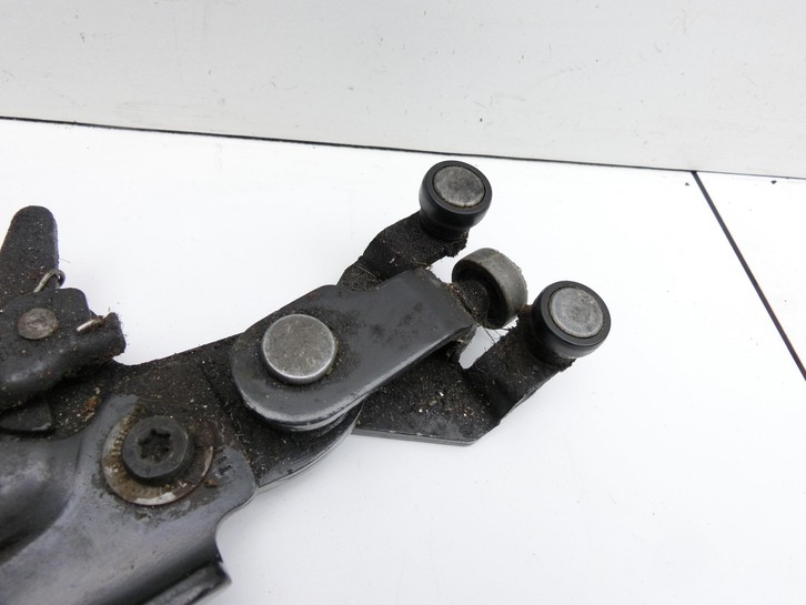 Fiat Doblo II 263 10-15 Kombi Führungsrolle für Schiebetür Rechts Unten Fiat Doblo II 263 10-15 24.01.2012 ... Vorschau 2