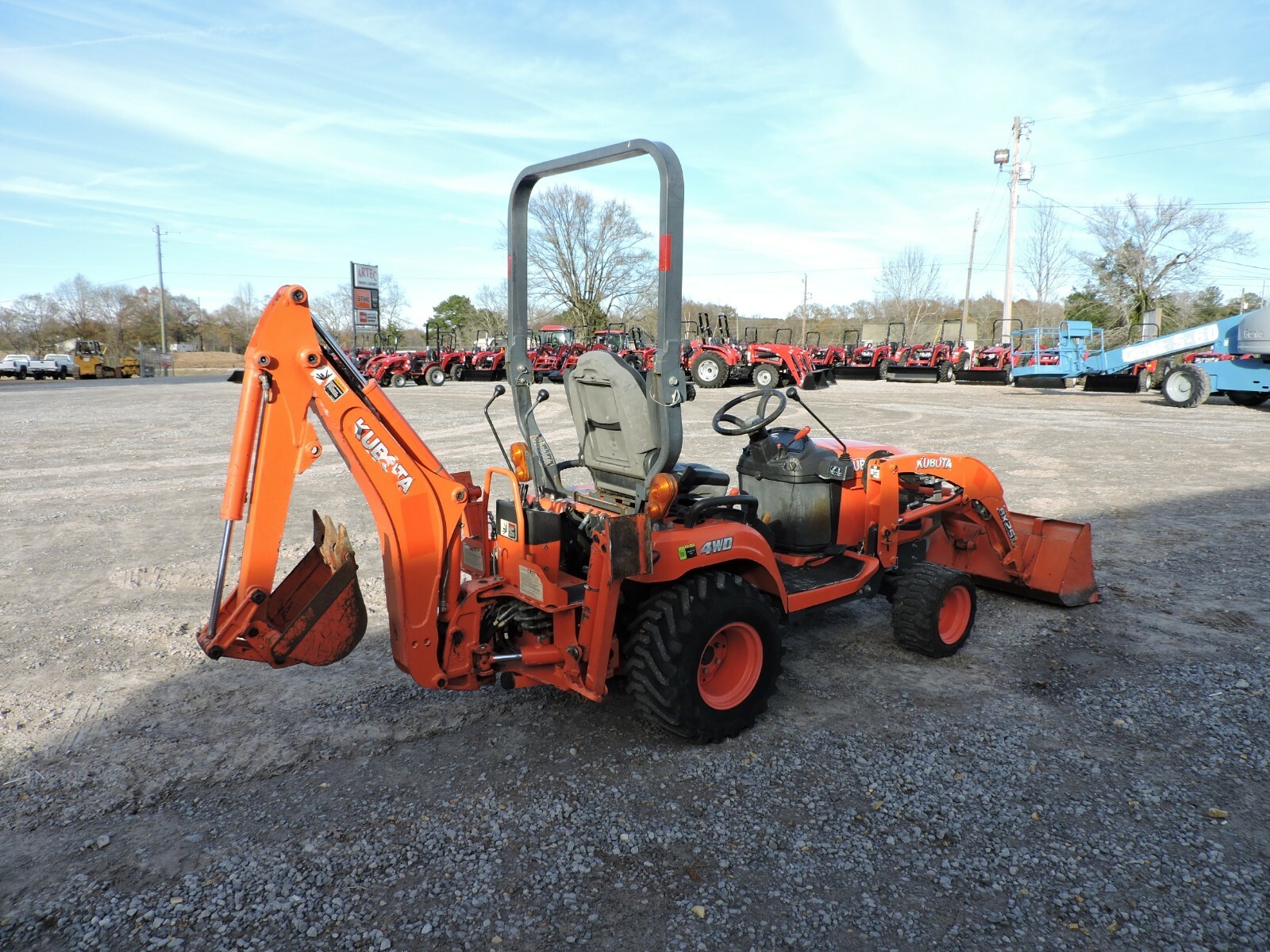 2015 KUBOTA BX25 TRACTOR WITH LOADER & BACKHOE - 4WD - KUBOTA - GOOD CONDITION!!