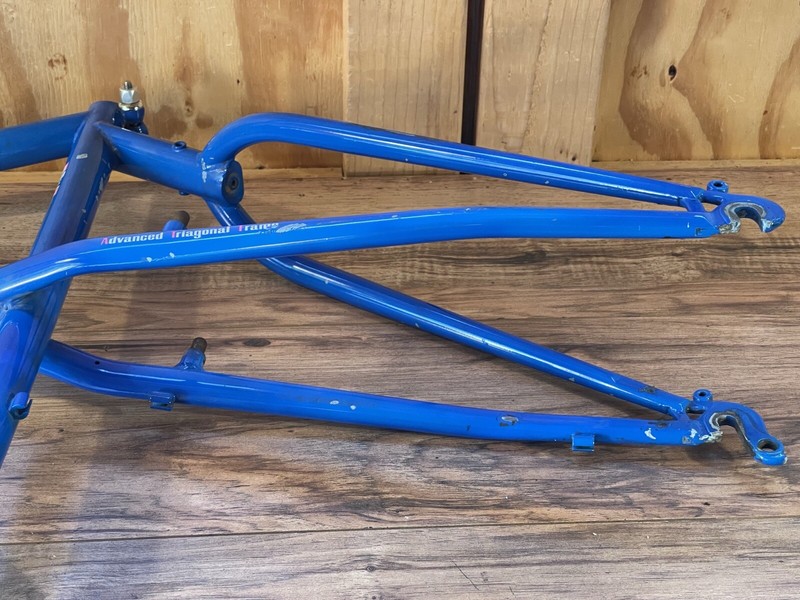 Vintage Haro Extreme Elevated Chainstay 17.5 Mountain Bike Frame 26 Blue