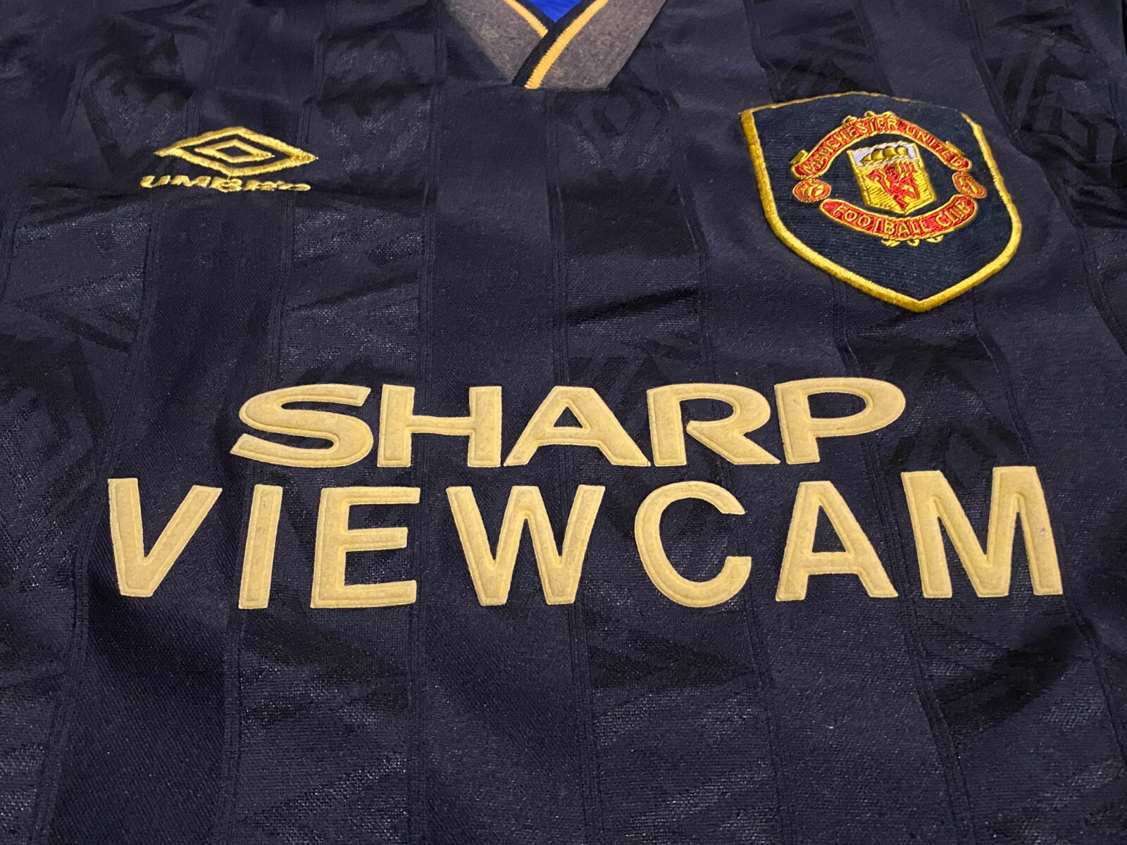 VINTAGE 1993-95 MANCHESTER UNITED XL SHIRT AND SHORTS | eBay