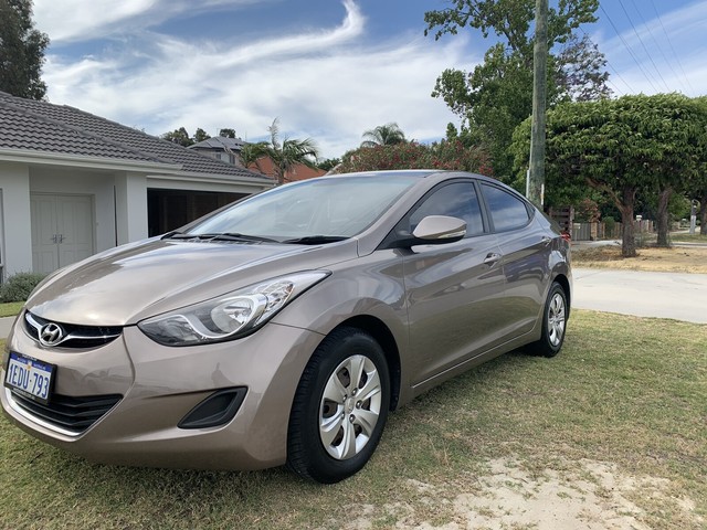 Hyundai elantra active