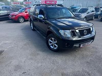 2015 15 NISSAN NAVARA 2.5 DCi DOUBLE CAB PICK UP 190PS IN BLACK WITH NO VAT .